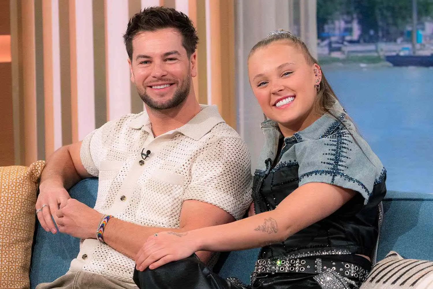 JoJo Siwa nombra de forma inusual los testículos de Chris Hughes, ¡no podrás creerlo!- Últimas noticias Ecuador