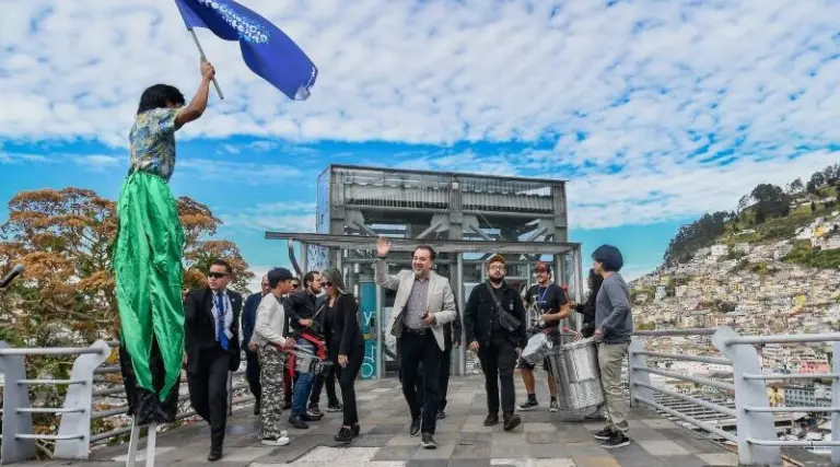 Frecuencia Quiteña celebra su programa número 100