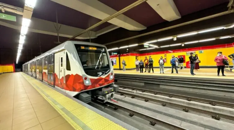 Metro de Quito completa su flota con nuevo tren