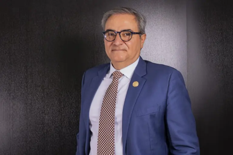 Escándalo eléctrico en Ecuador: exministros bajo la lupa por contratos fallidos