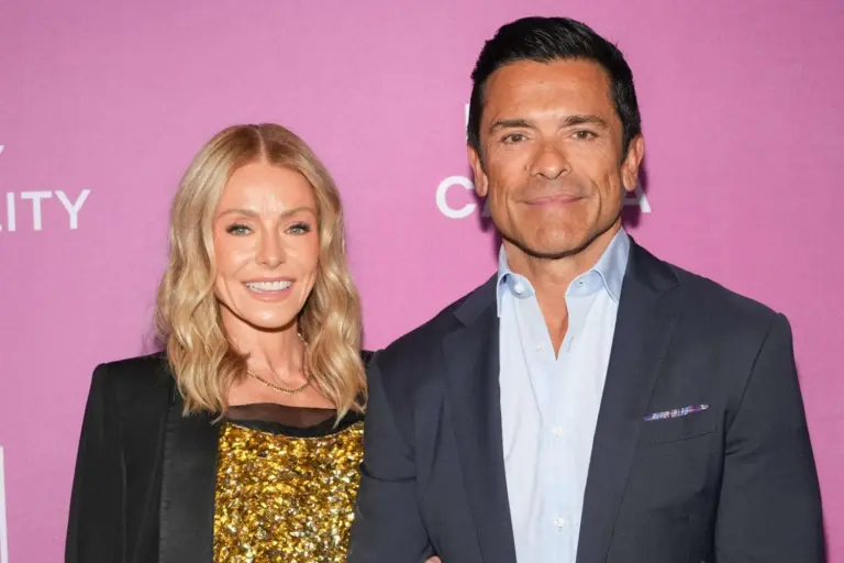 La verdad detrás de la apariencia juvenil de Mark Consuelos que incomoda a Kelly Ripa