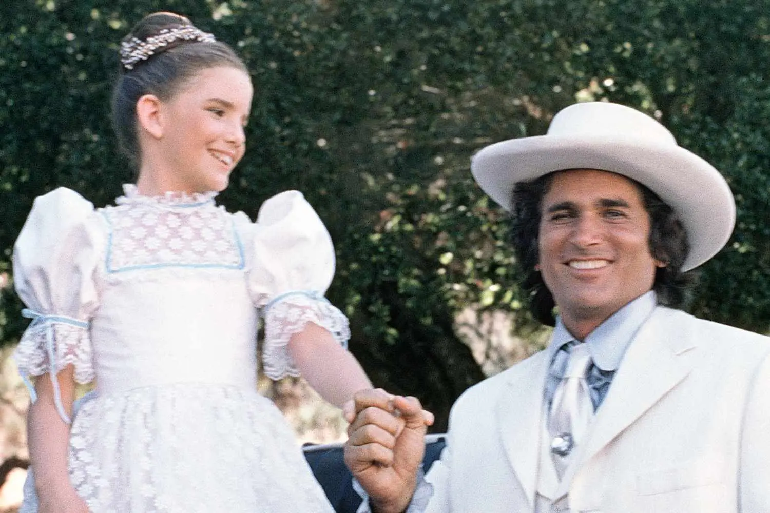 Descubre el mágico vínculo entre Melissa Gilbert y Michael Landon en el set.- Últimas noticias Ecuador