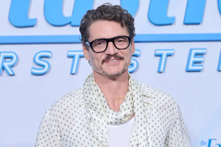 Pedro Pascal responde a críticas por su edad en Fantastic Four: ¡No lo vas a creer!