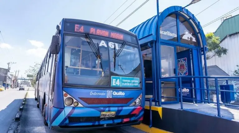 Repotenciación de paradas de Ecovía en Quito