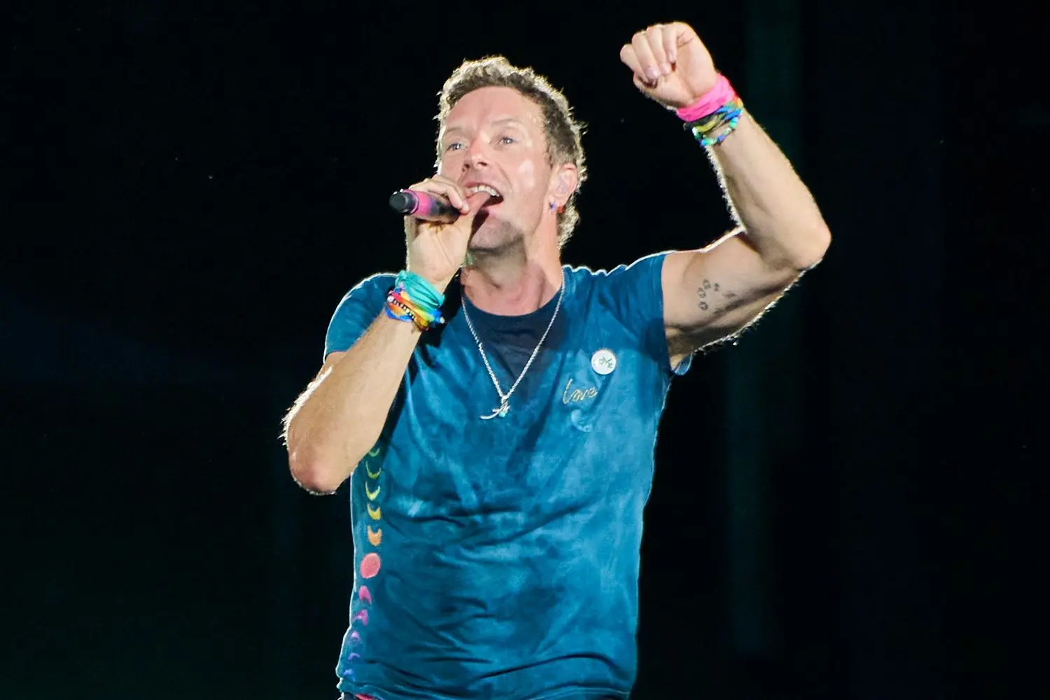 Chris Martin deja a todos boquiabiertos con momentáneo descubrimiento en el escenario- Últimas noticias Ecuador