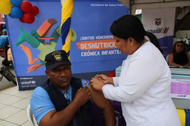 ¡Ecuador lanza una ambiciosa campaña de vacunación en zonas fronterizas!