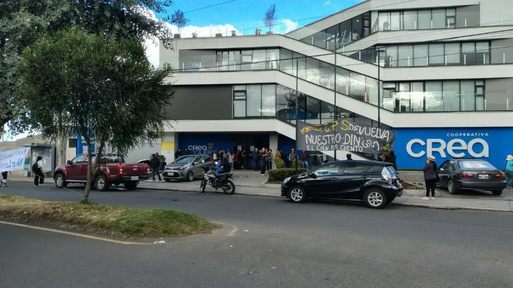 Impacto del cierre de CREA en 75 mil familias- Últimas noticias Ecuador