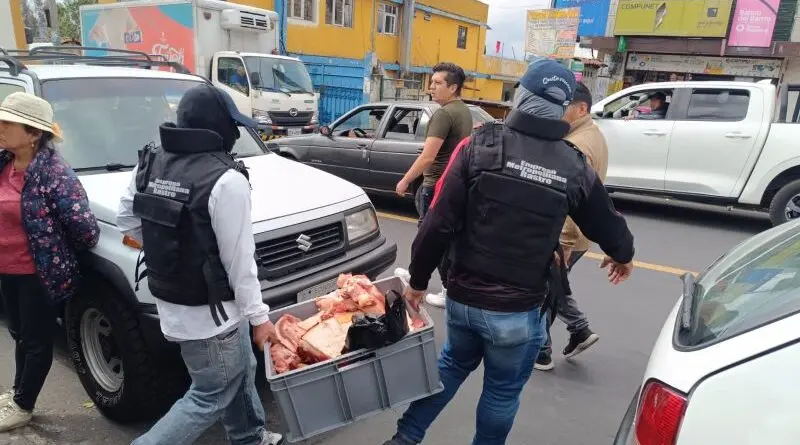 Clausuran camal clandestino y decomisan carne en Quito- Últimas noticias Ecuador