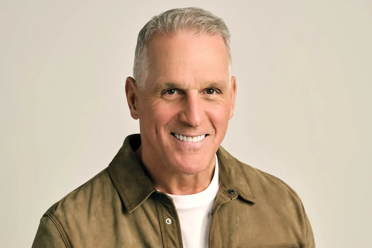 Mel Owens se disculpa por comentarios sobre mujeres mayores de 60, ¿recuperará su imagen?- Últimas noticias Ecuador