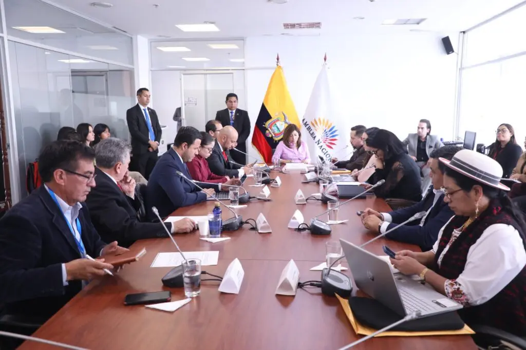 ¡Militares RETIRADOS en Ecuador podrían recibir beneficios económicos! Descubre cómo.- Últimas noticias Ecuador