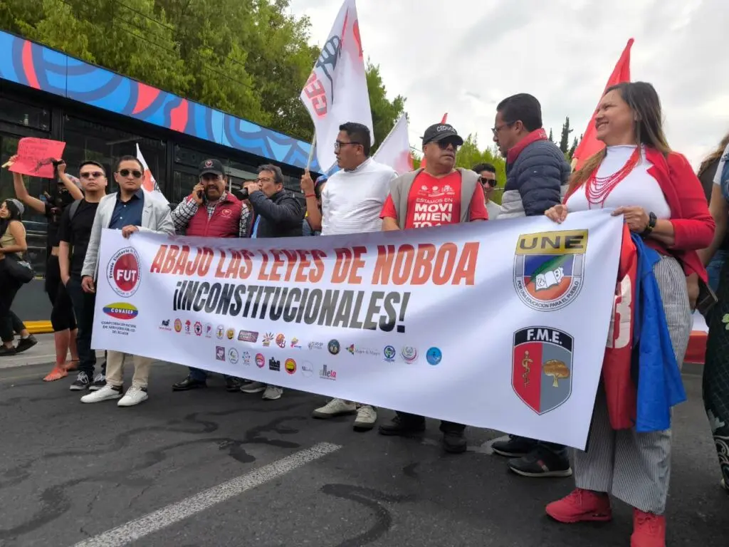 ¡Histórica protesta en Quito! Gremios unen fuerzas en defensa de la Corte Constitucional- Últimas noticias Ecuador