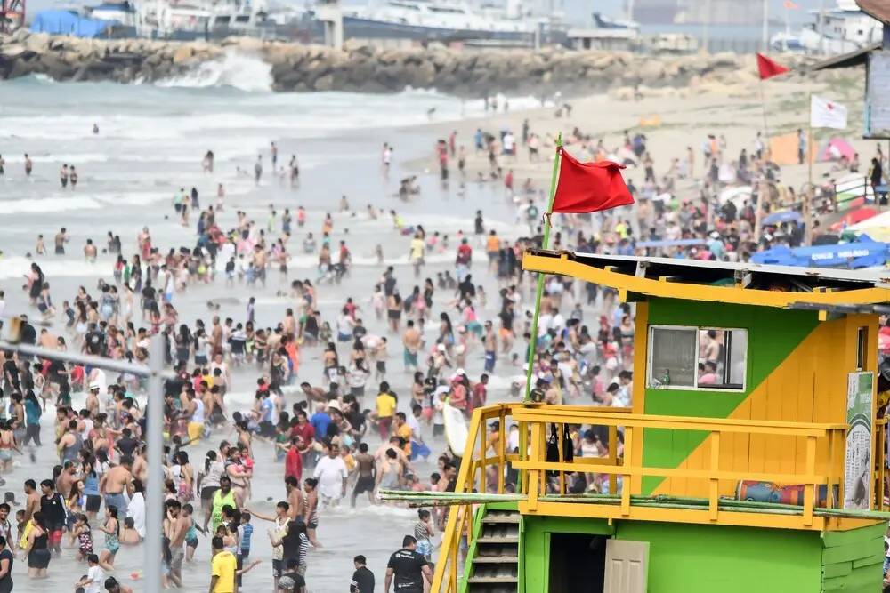 ¡Cuidado! Oleaje peligroso amenaza las playas de Ecuador este feriado- Últimas noticias Ecuador