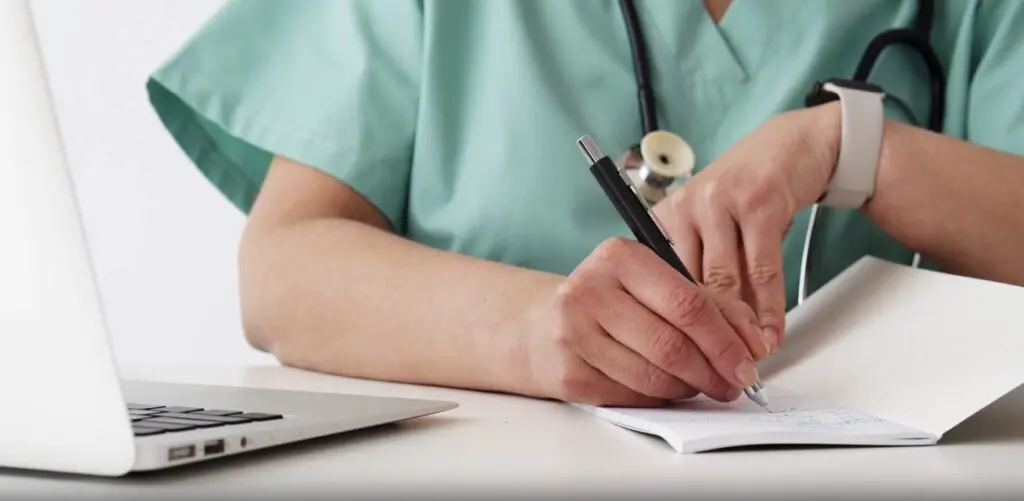 Ecuador en la mira: Nuevas trampas para médicos en Argentina- Últimas noticias Ecuador