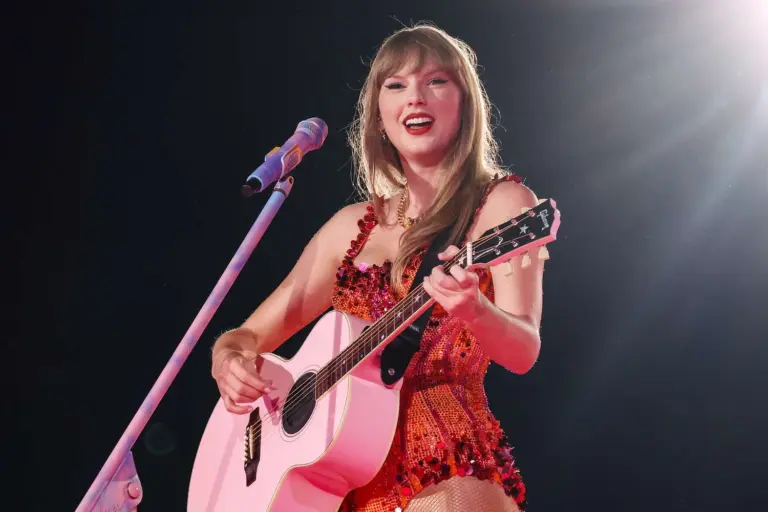 Taylor Swift podría hacer un anuncio explosivo en el podcast de Travis Kelce
