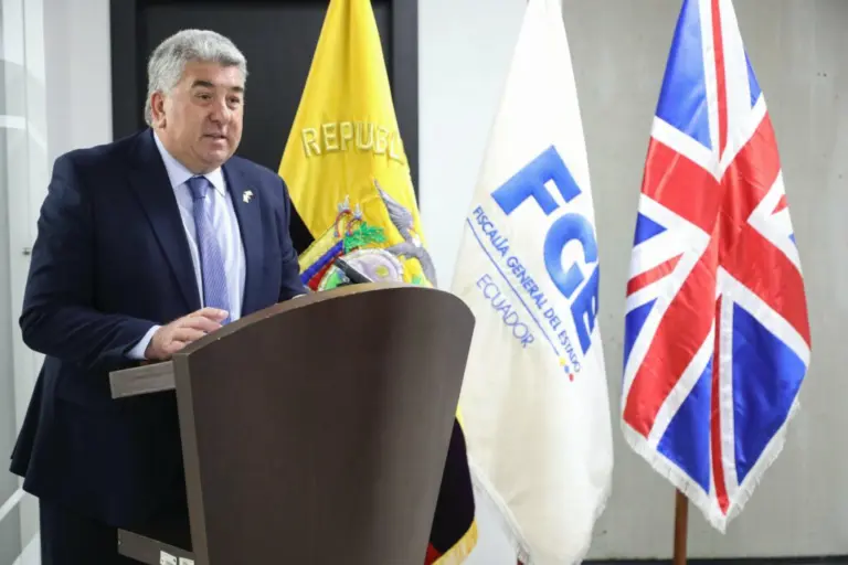 El embajador británico se despide de Ecuador y deja huella imborrable