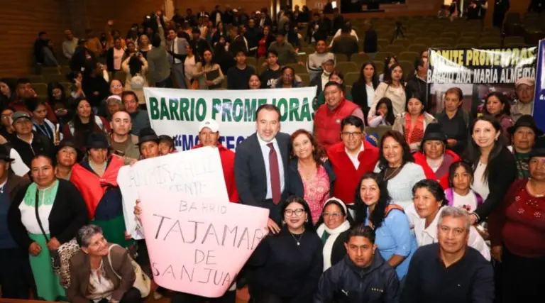 Regularización de Barrios Beneficia a Familias Quiteñas
