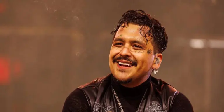 La carrera de Christian Nodal en peligro por falsificación de documentos