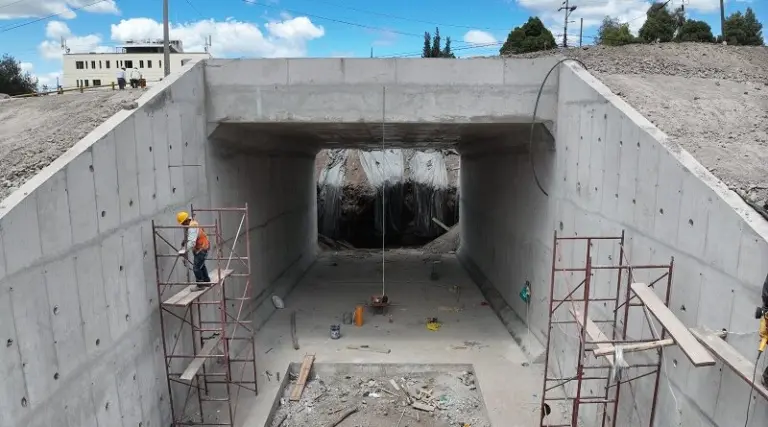 Quito mantiene obras activas durante el feriado