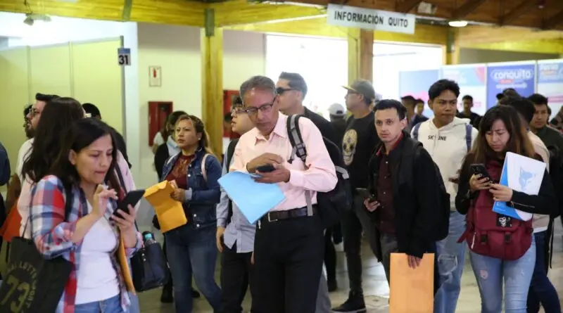 Gran afluencia en Feria de Empleo ConQuito- Últimas noticias Ecuador