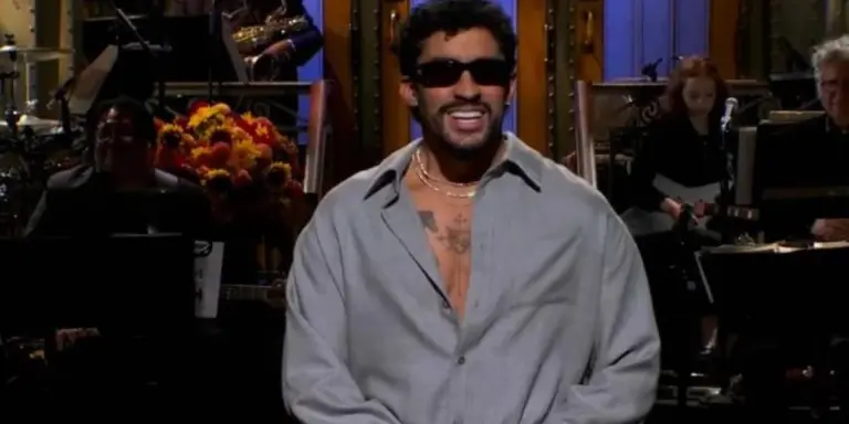Bad Bunny se burla de sus críticos y defiende la cultura latina en SNL