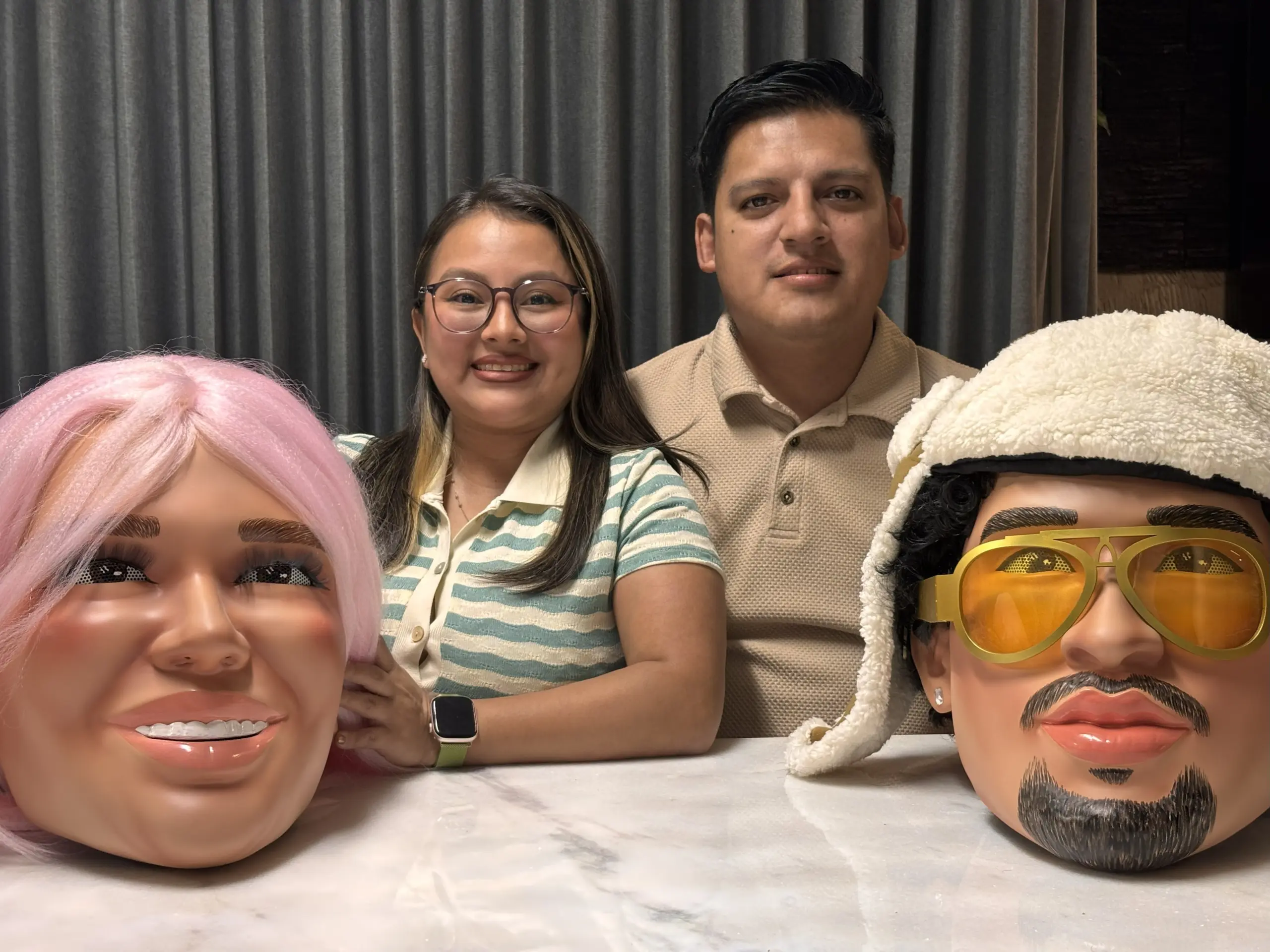 Un taller ecuatoriano revoluciona las fiestas con cabezas de famosos a nivel internacional- Últimas noticias Ecuador