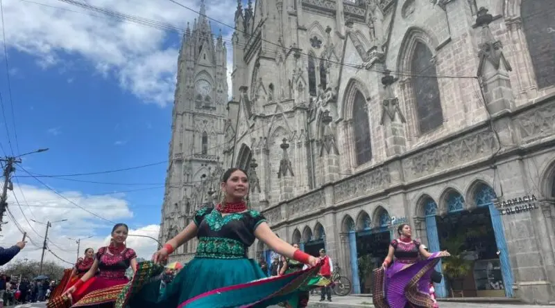 Desfile de mercados celebra las Fiestas de Quito- Últimas noticias Ecuador