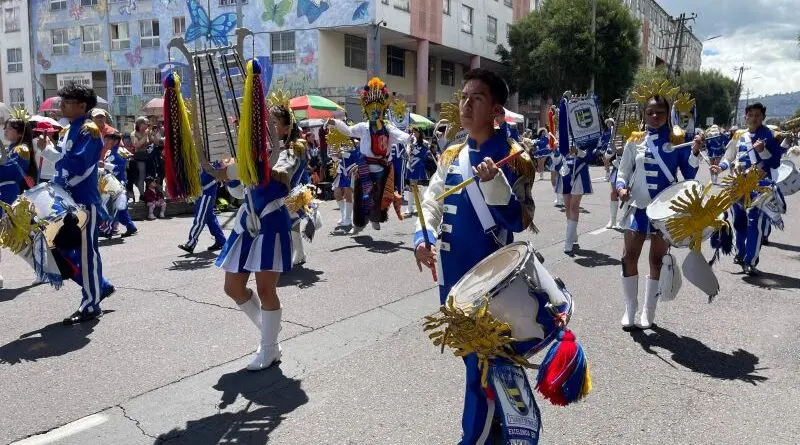 Gran Desfile de Quito se celebra en Quitumbe- Últimas noticias Ecuador