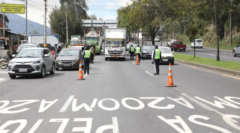 Quito implementa operativos de control de tránsito- Últimas noticias Ecuador
