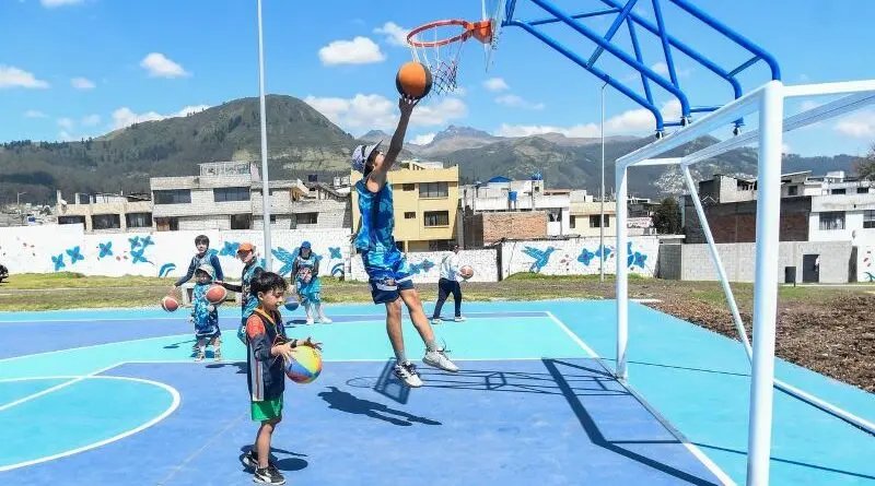 Renovación de parques mejora espacios en el sur de Quito- Últimas noticias Ecuador