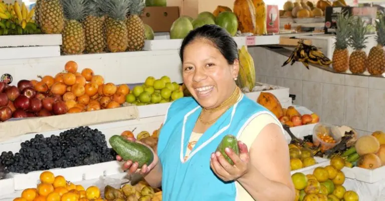 Ferias navideñas en Quito ofrecen productos locales