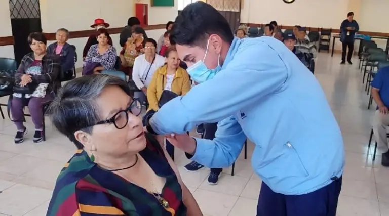 Quito refuerza jornadas de vacunación para poblaciones vulnerables