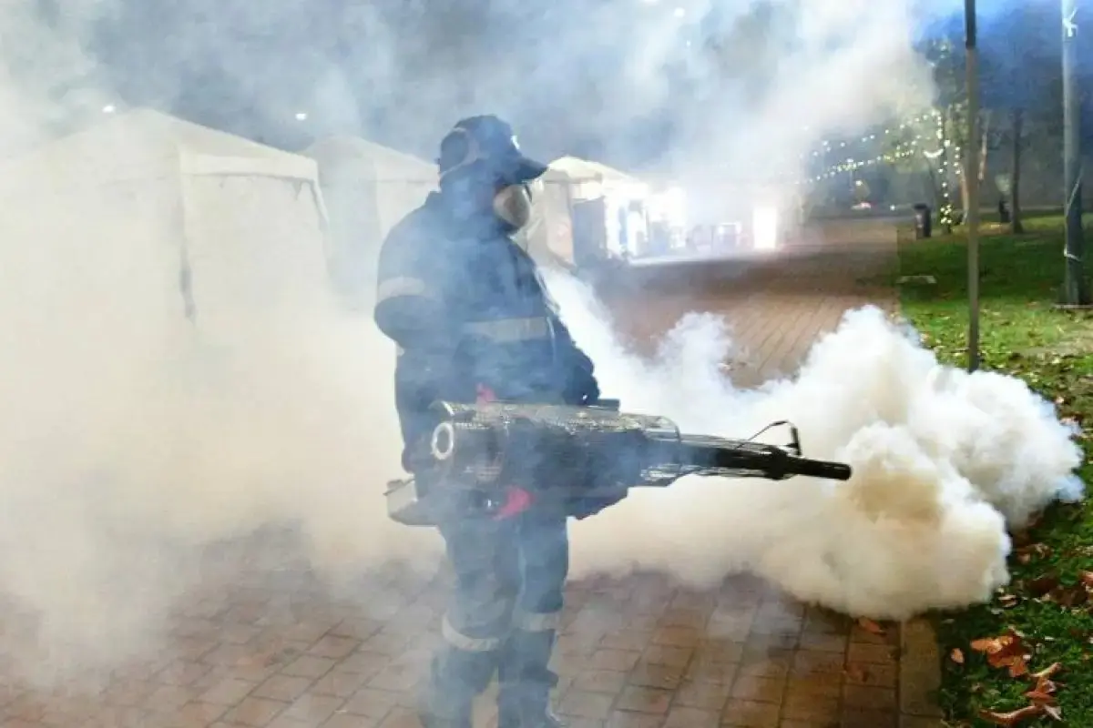 Guayaquil refuerza fumigación en parques públicos- Últimas noticias Ecuador