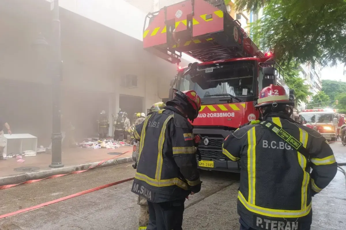 Incendio en Guayaquil genera alarma y evacuaciones- Últimas noticias Ecuador