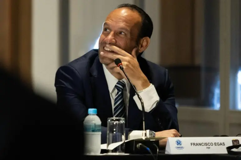 Egas defiende su candidatura a la FEF