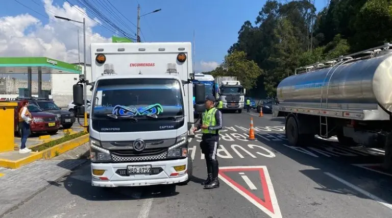 Nueva medida de restricción vehicular en Quito