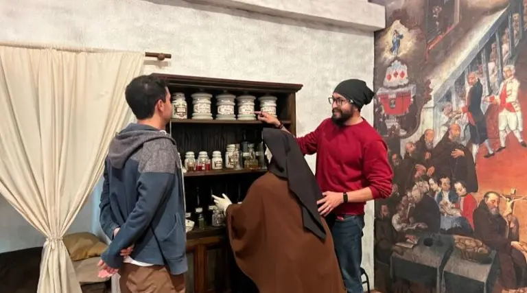 Recorrido nocturno en el antiguo Hospital San Juan de Dios