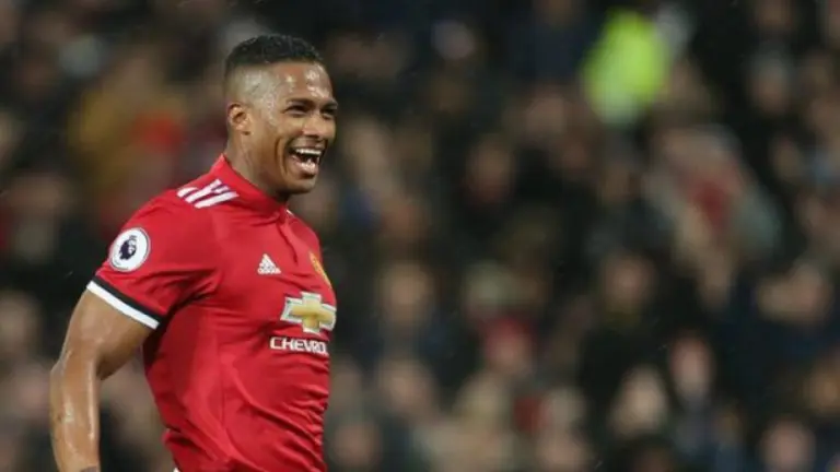 Antonio Valencia Recibe Amor en Corea del Sur