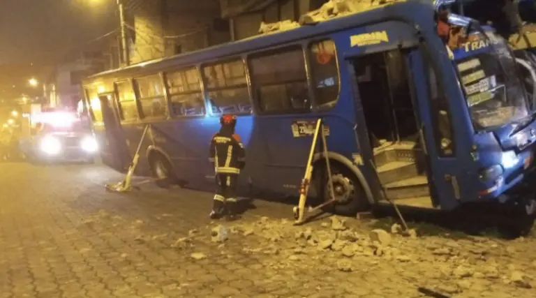 Juez ordena prisión preventiva a chofer de bus