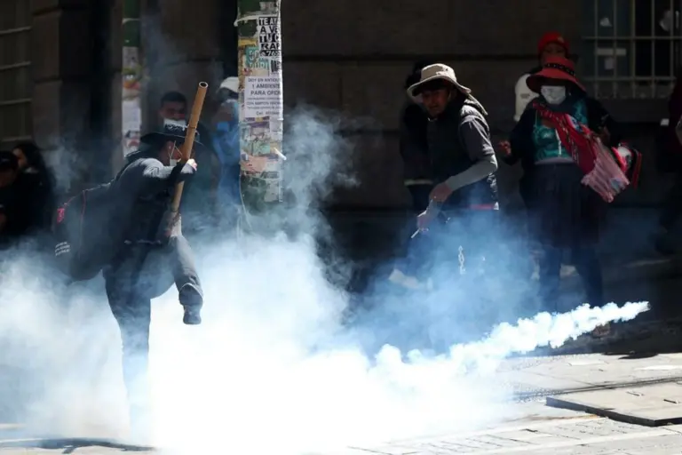 Protestas y choques en La Paz