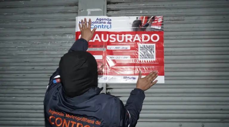 Operativos municipales en Quito resultan en clausuras y decomisos