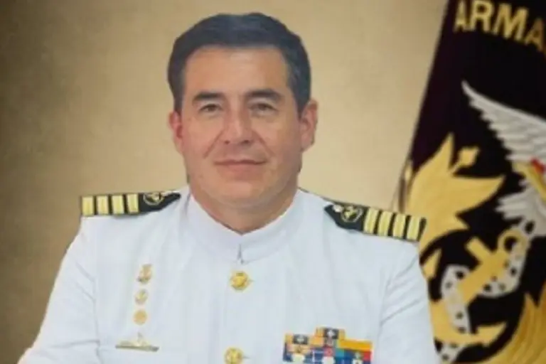 Noboa nombra nuevo comandante naval