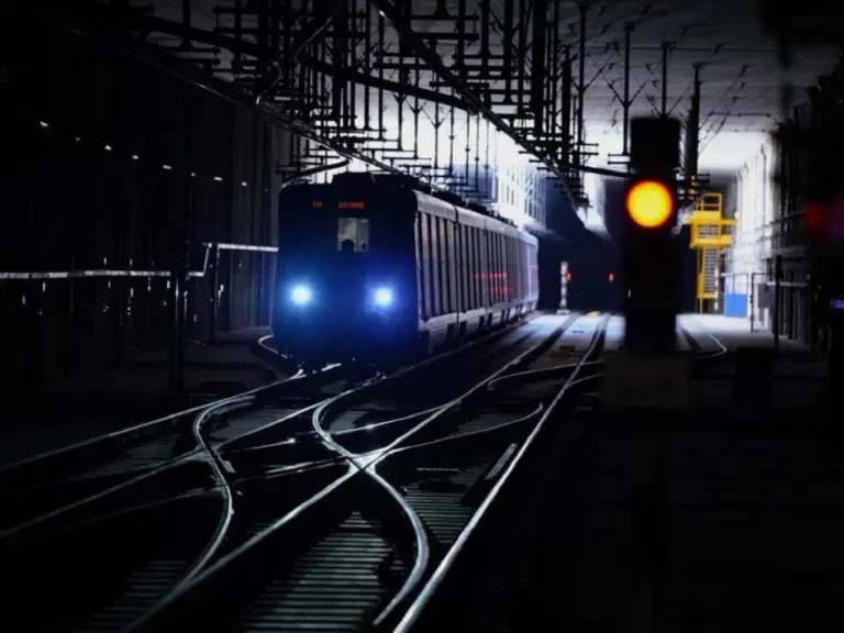 Noboa impulsa ampliación del Metro de Quito