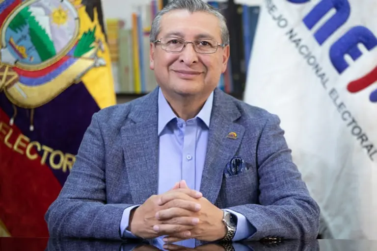 José Cabrera asume presidencia del CNE