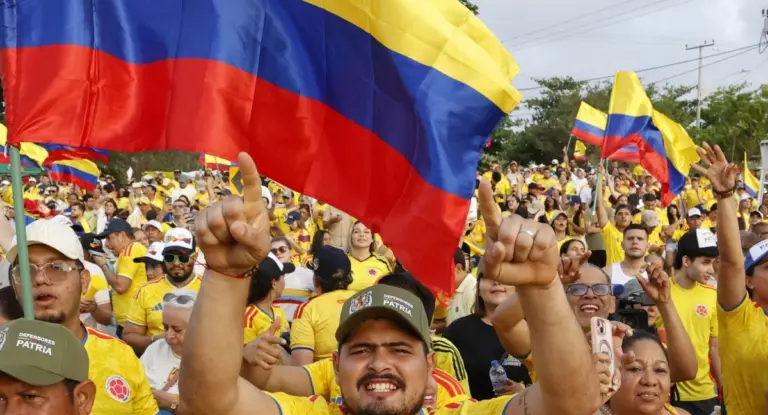 De la Espriella se proclama ganador