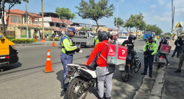 ATM separa a agente acusado de coima