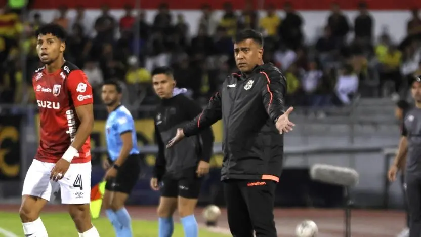 Farías confronta a camarógrafo en pleno Barcelona SC y se viraliza- Últimas noticias Ecuador