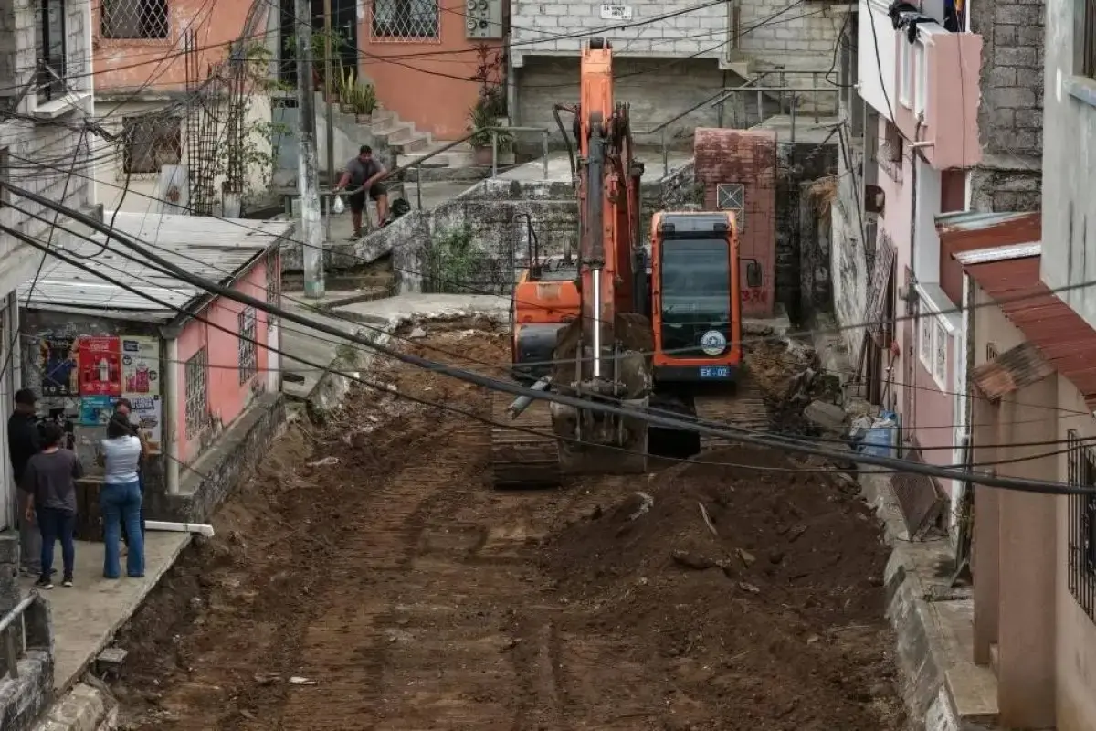 Guayaquil reconstruye calle en Hijos del Suelo y obra tomará un mes- Últimas noticias Ecuador