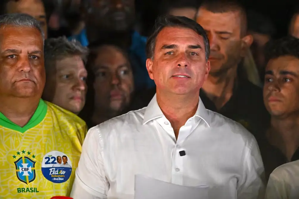 Flávio Bolsonaro llega a Miami pese a cancelación de pasaportes- Últimas noticias Ecuador